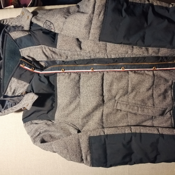 EUC men's XL Tommy Hilfiger downfilled jacket - Picture 8 of 8